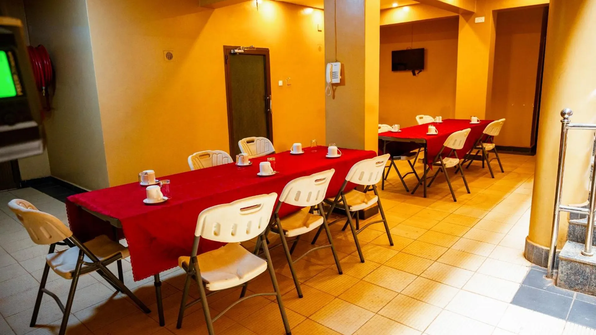 *** Hotel Crystal Suites & Apartments Kampala Uganda