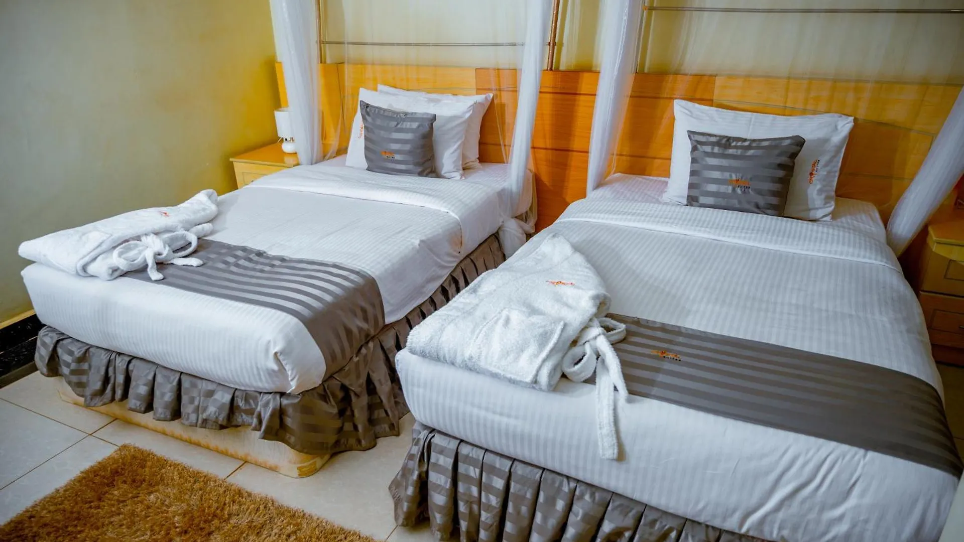 *** Hotel Crystal Suites & Apartments Kampala Uganda