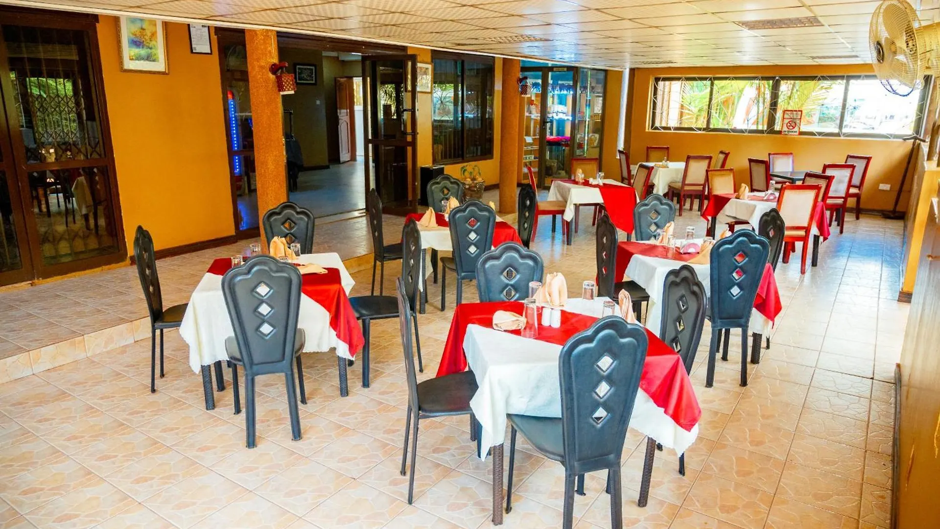 Crystal Suites & Apartments Kampala 3*,